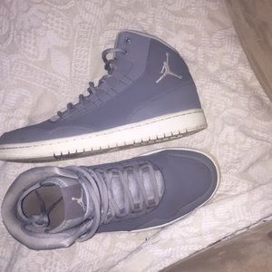 Wolf grey Jordan executive